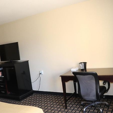 Econo Lodge Inn & Suites Уисконсин Делс Екстериор снимка