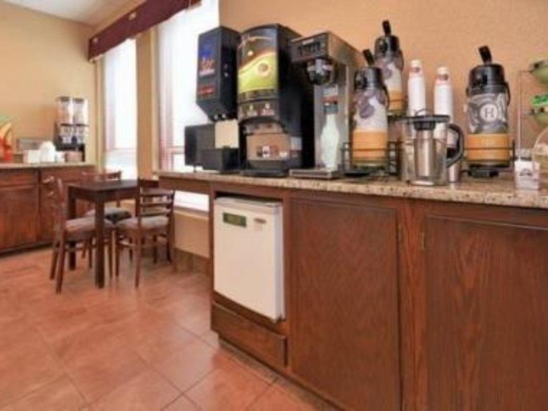 Econo Lodge Inn & Suites Уисконсин Делс Екстериор снимка