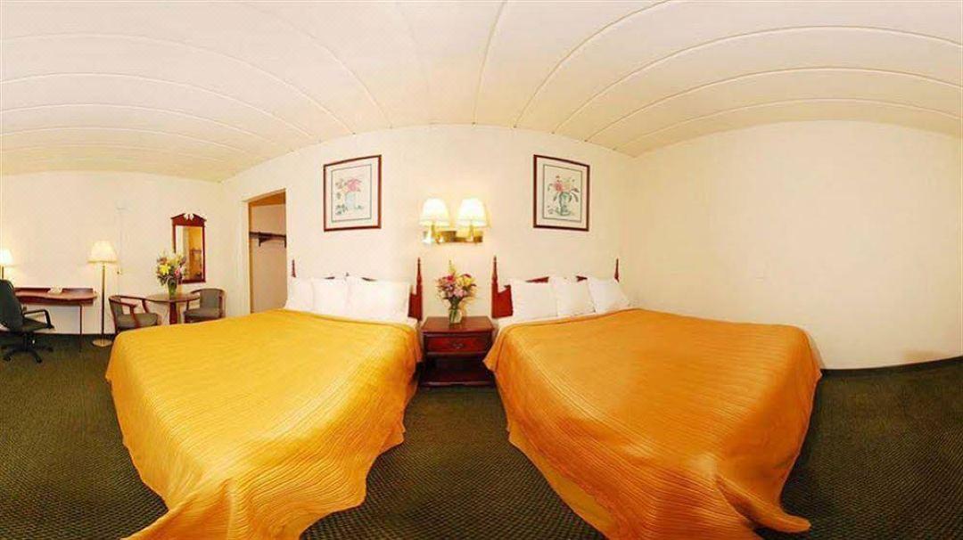 Econo Lodge Inn & Suites Уисконсин Делс Екстериор снимка