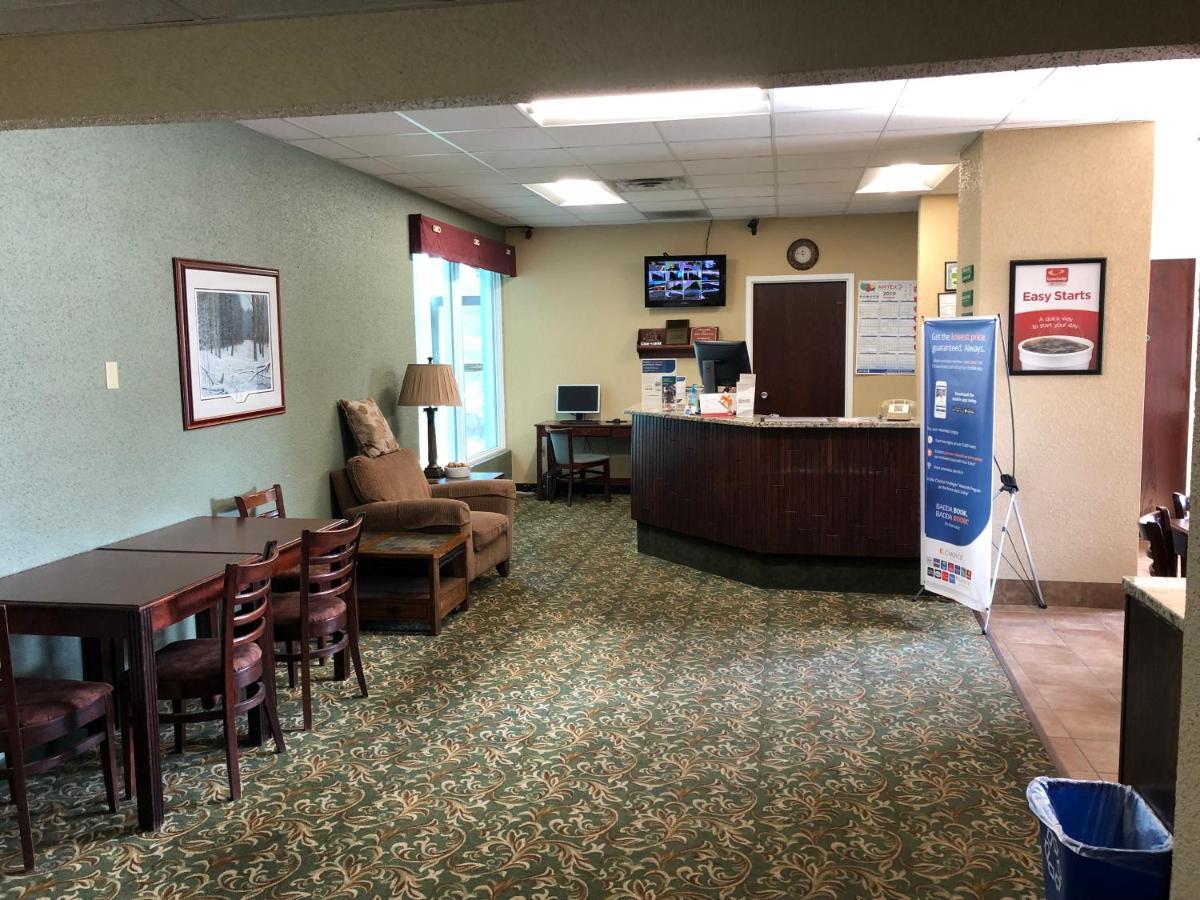 Econo Lodge Inn & Suites Уисконсин Делс Екстериор снимка