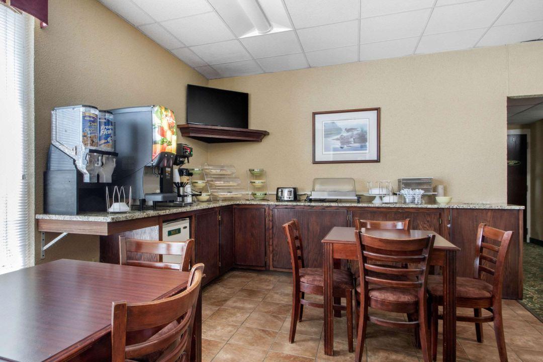 Econo Lodge Inn & Suites Уисконсин Делс Екстериор снимка
