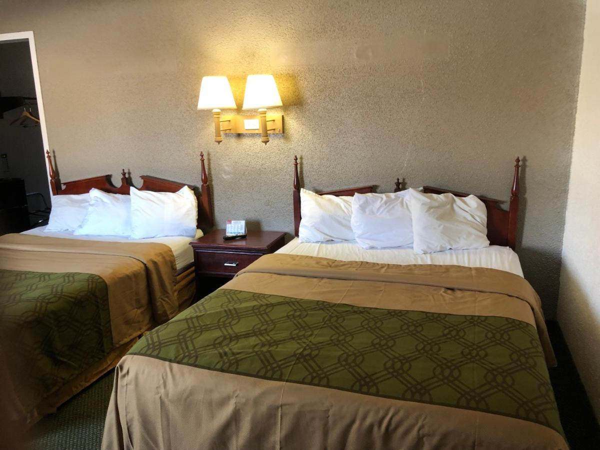Econo Lodge Inn & Suites Уисконсин Делс Екстериор снимка
