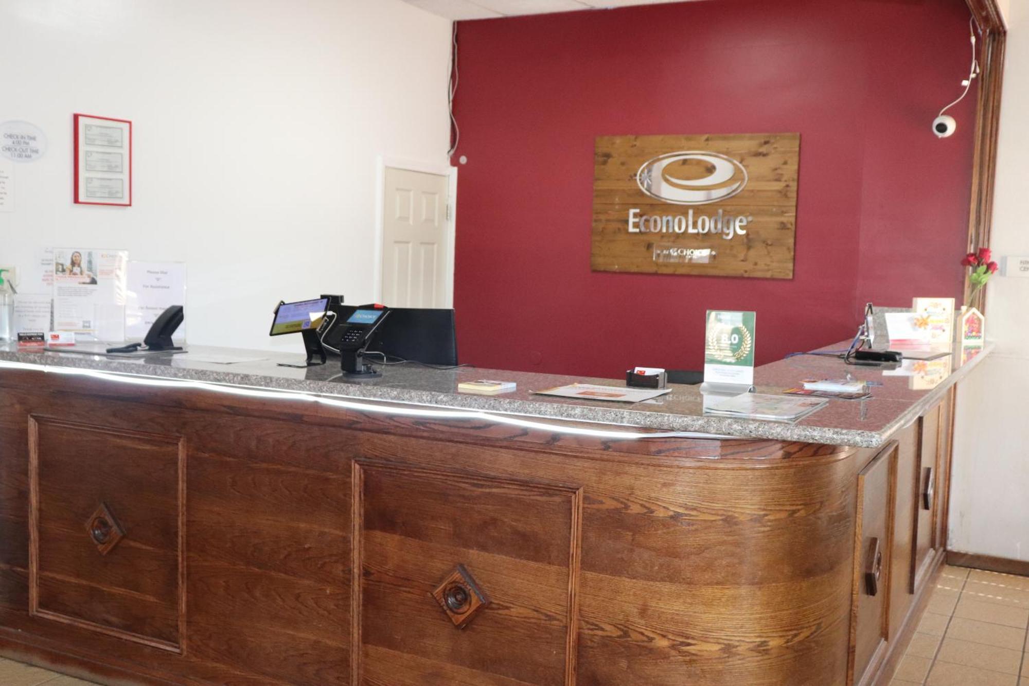 Econo Lodge Inn & Suites Уисконсин Делс Екстериор снимка